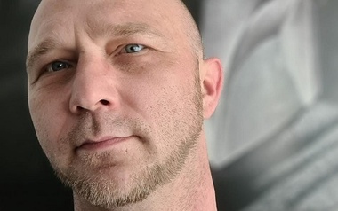 Robert_Feel_Free Robert_Feel_Free