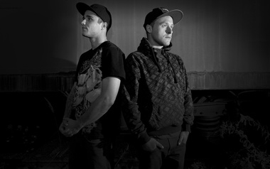 DÄN & BASTONE DÄN & BASTONE