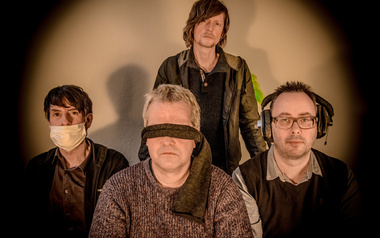 DAS MASKIERTE WUNDER DAS MASKIERTE WUNDER