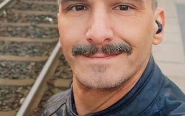 Brett Knacksen Brett Knacksen