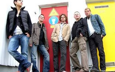 FREISCHWIMMER - Die Newcomer Band