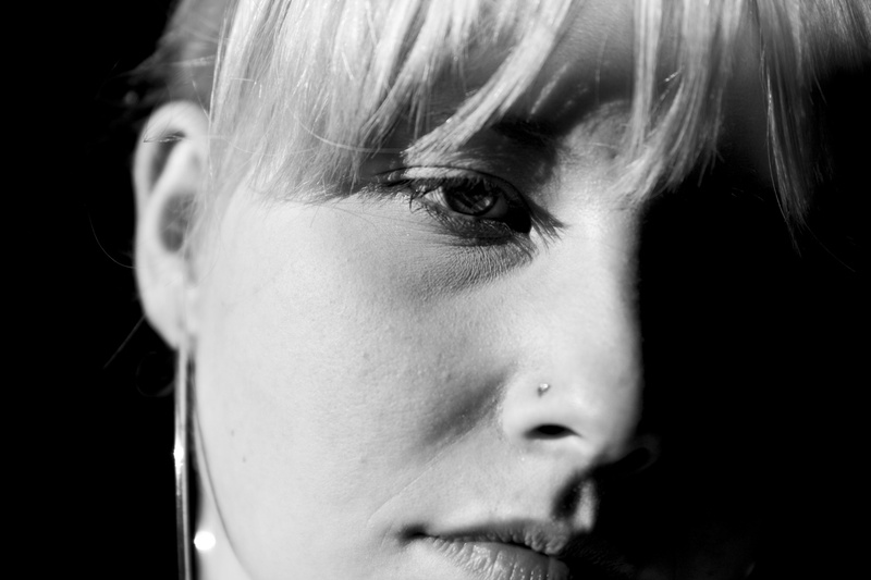 Sabrina Lyteen - I need to sing a song