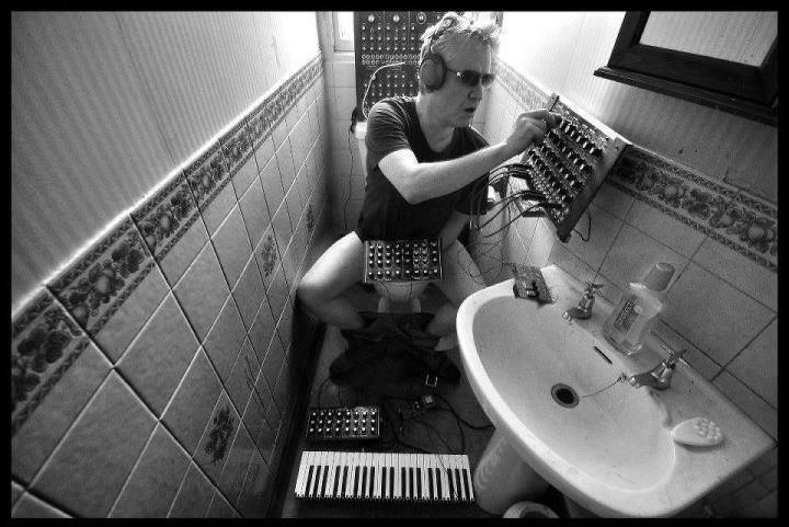 TOXYNTH - Bedroom DEMO
