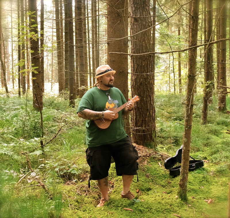 Malu.Muzic - Apocalypso (Acoustic Ukulele)
