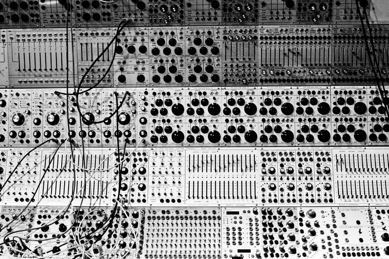 MacKun - Faszination Orange Traum ( modulareSynthFanMusik )