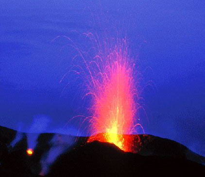 ra-live - The Eruption of Stromboli Volcano