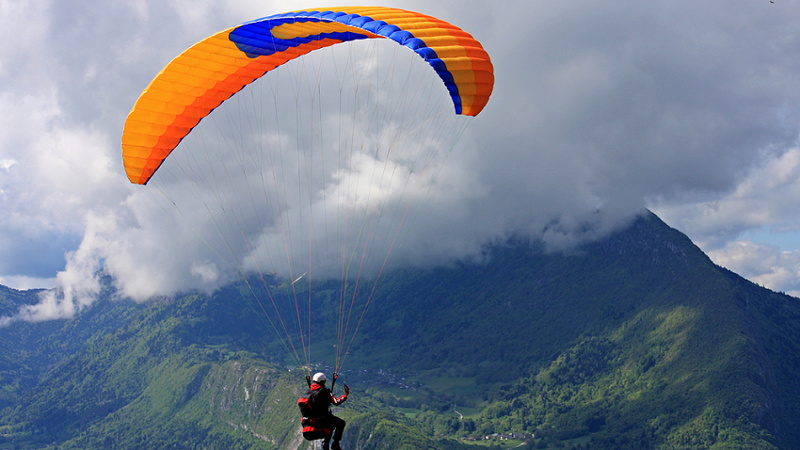 Tom Saunders aka. NeeRahn - NeeRahn - Paragleiter