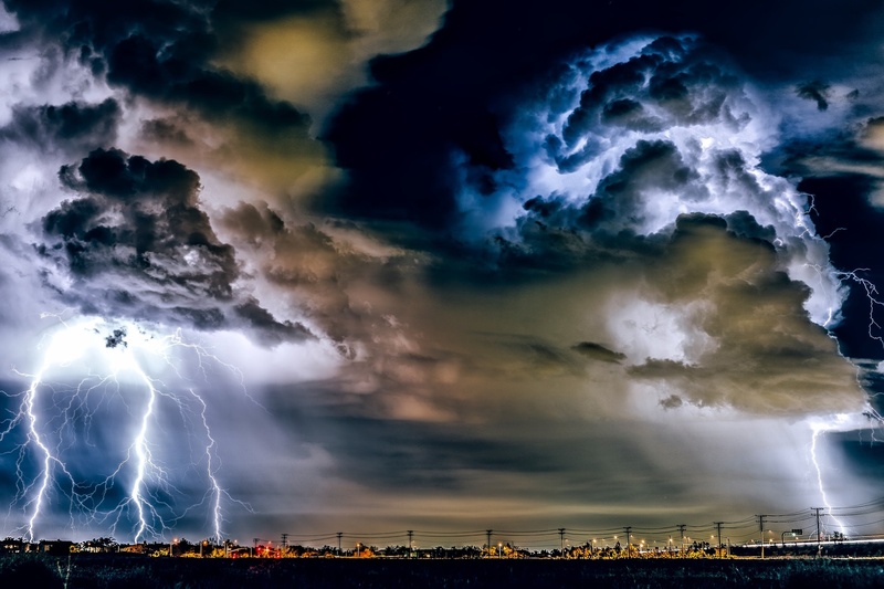 LIONWOLF - Casablanca-Stormy Monday